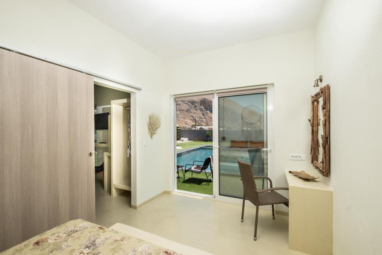 Sagma Villas Períssa Extérieur photo